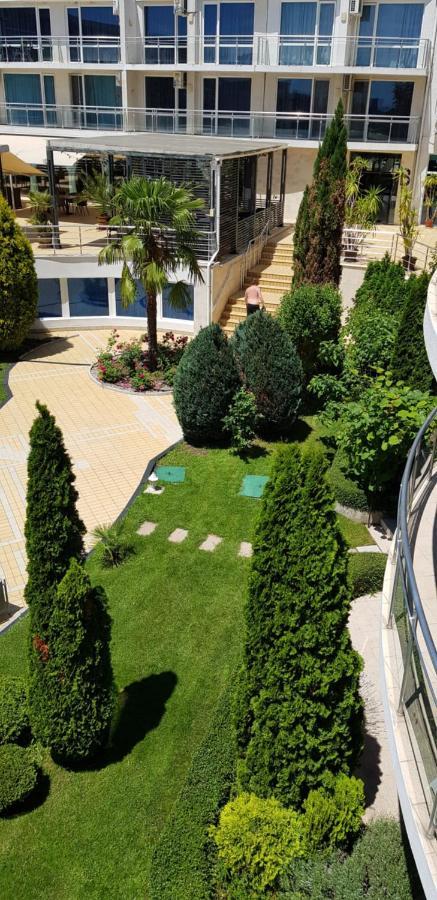 Apartment With Green Terrace Бургас Екстериор снимка