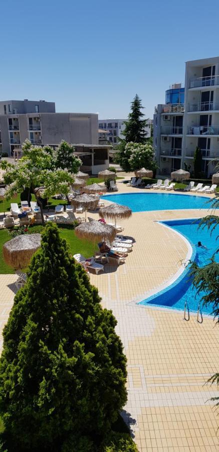 Apartment With Green Terrace Бургас Екстериор снимка