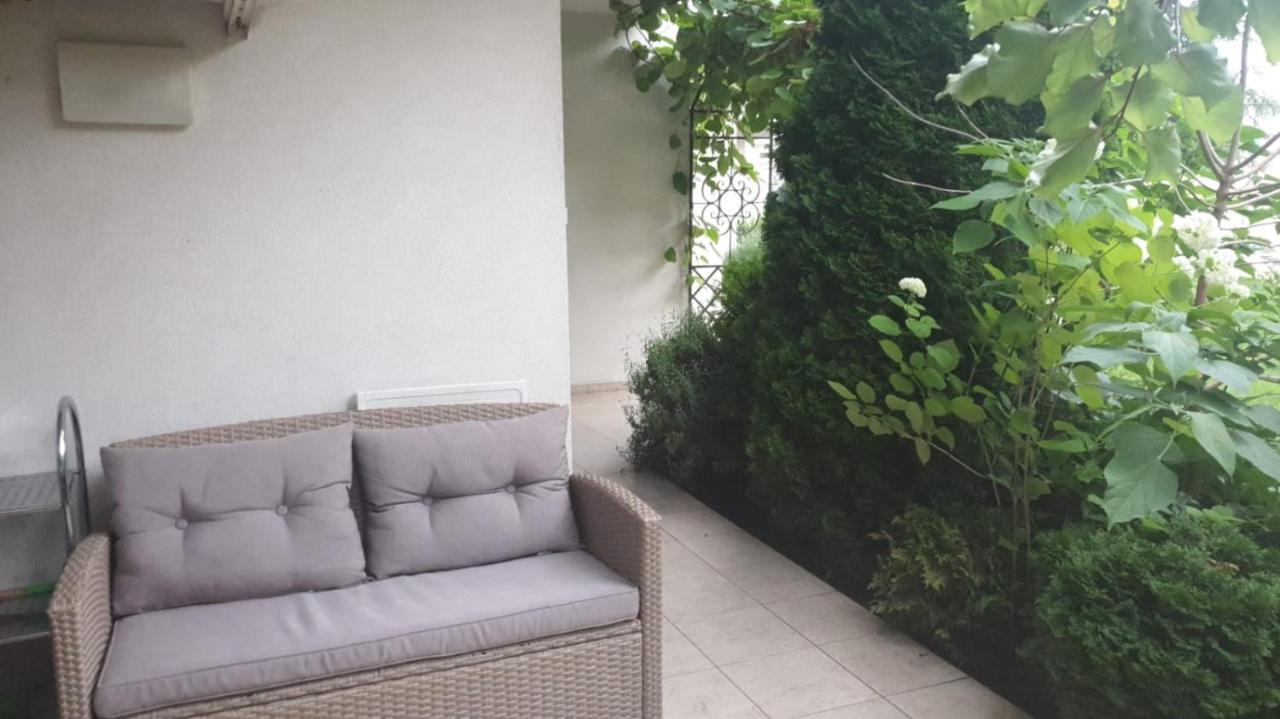 Apartment With Green Terrace Бургас Екстериор снимка