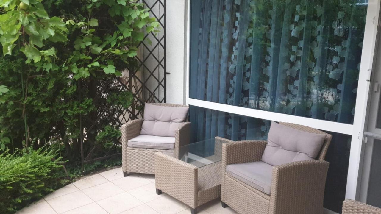 Apartment With Green Terrace Бургас Екстериор снимка