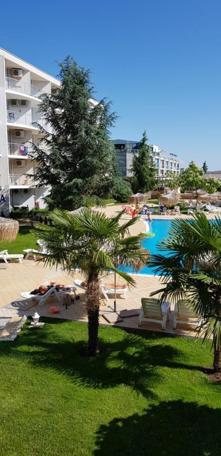 Apartment With Green Terrace Бургас Екстериор снимка